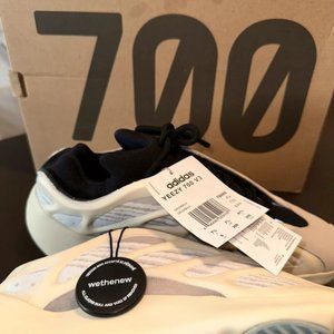 Yeezy 700